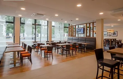 *** Szálloda Hampton By Hilton Frankfurt City Centre Frankfurt am Main Németország